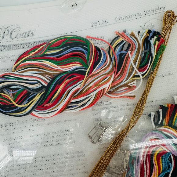 Christmas Jewelry Plastic Canvas Ensemble Kit #28126 J&P Coats 1998 SEALED NEW - Picture 9 of 10